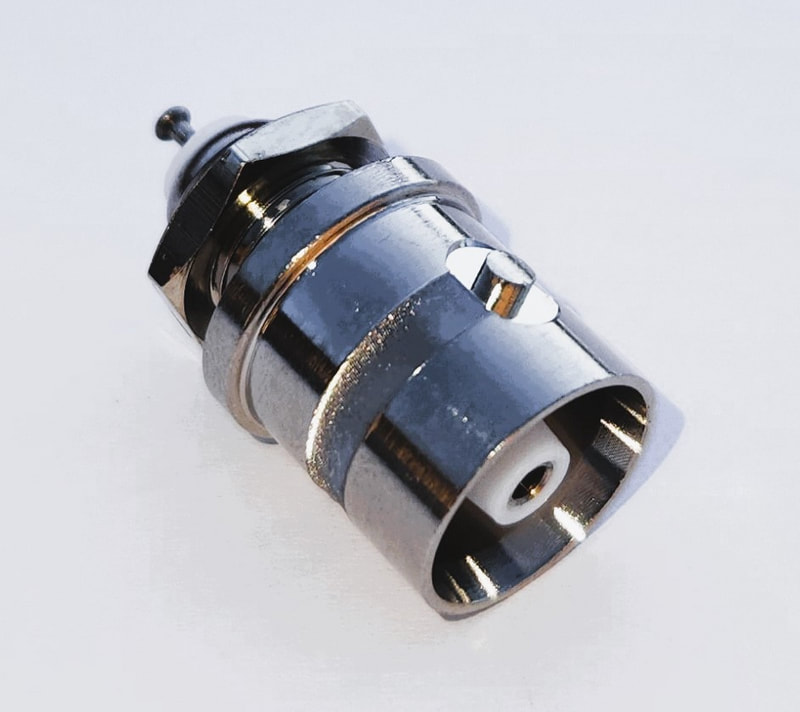 c-type rear mount bulkhead jack